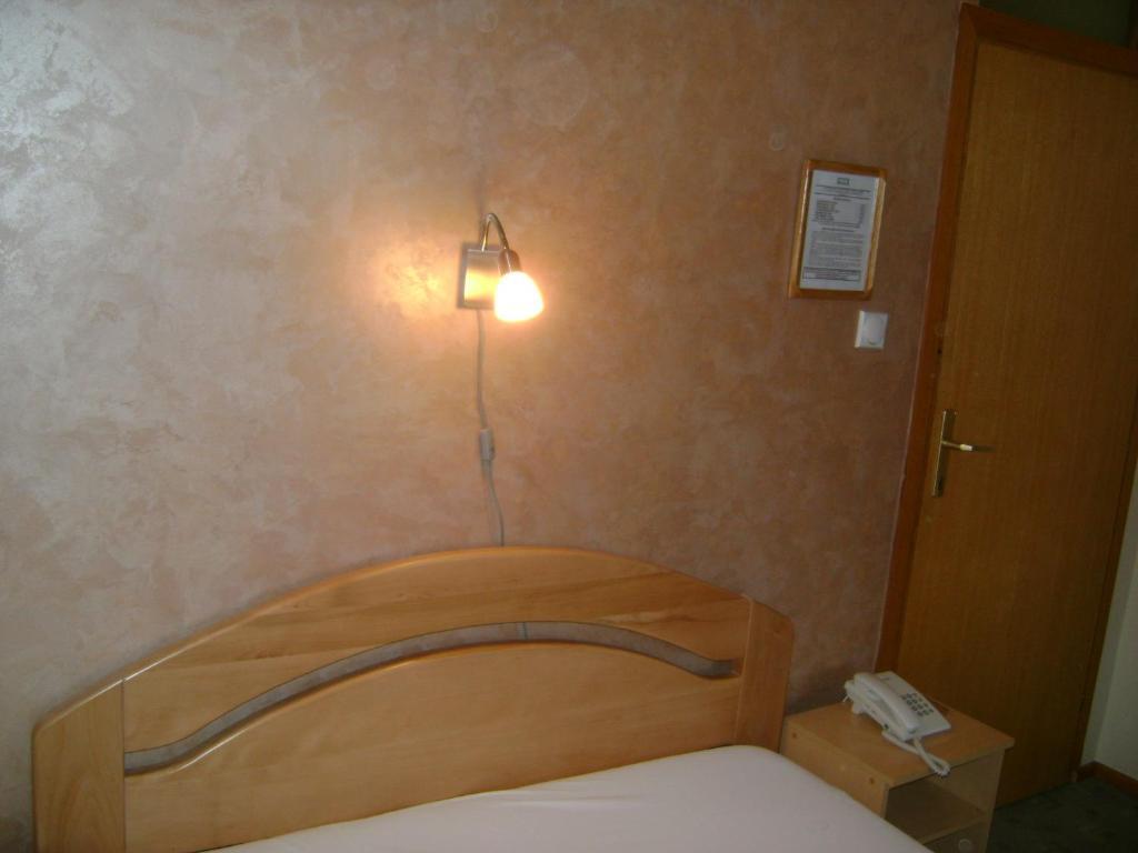 Hotel Konak Vukasinovic Belgrad Zimmer foto