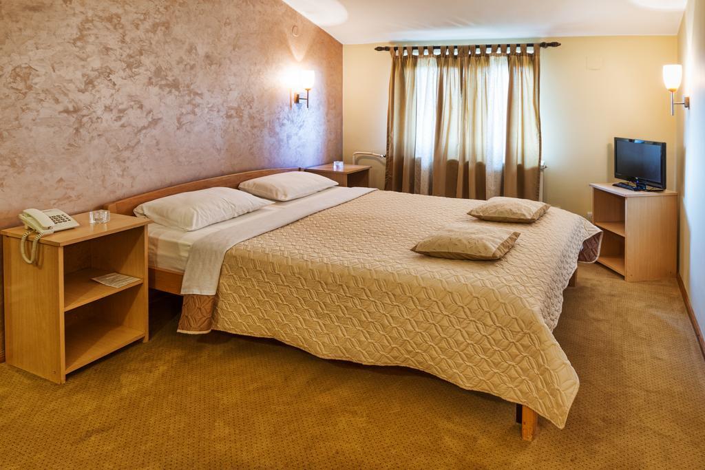 Hotel Konak Vukasinovic Belgrad Zimmer foto