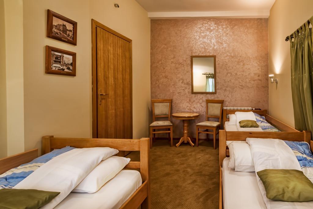 Hotel Konak Vukasinovic Belgrad Zimmer foto